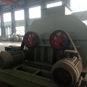 臥式粉碎機(jī)完工，準(zhǔn)備發(fā)貨