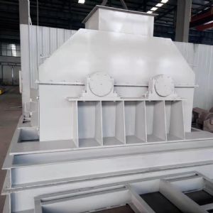 臥式粉碎機(jī)完工，準(zhǔn)備發(fā)貨